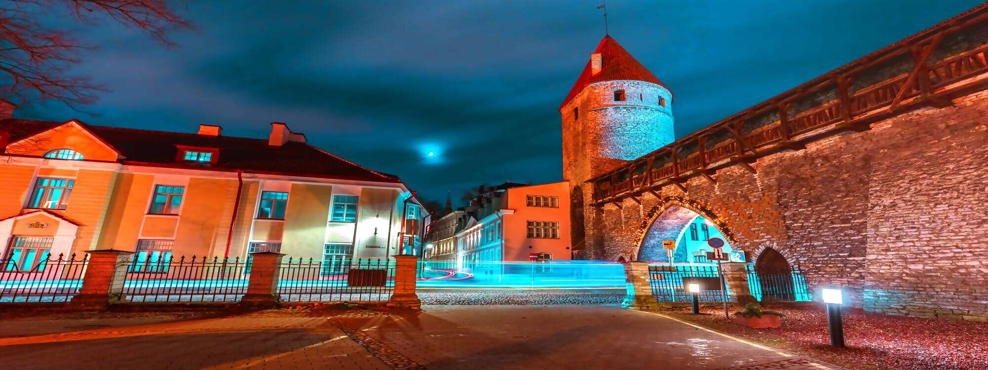 die Altstadt Tallinnam Abend - Estland